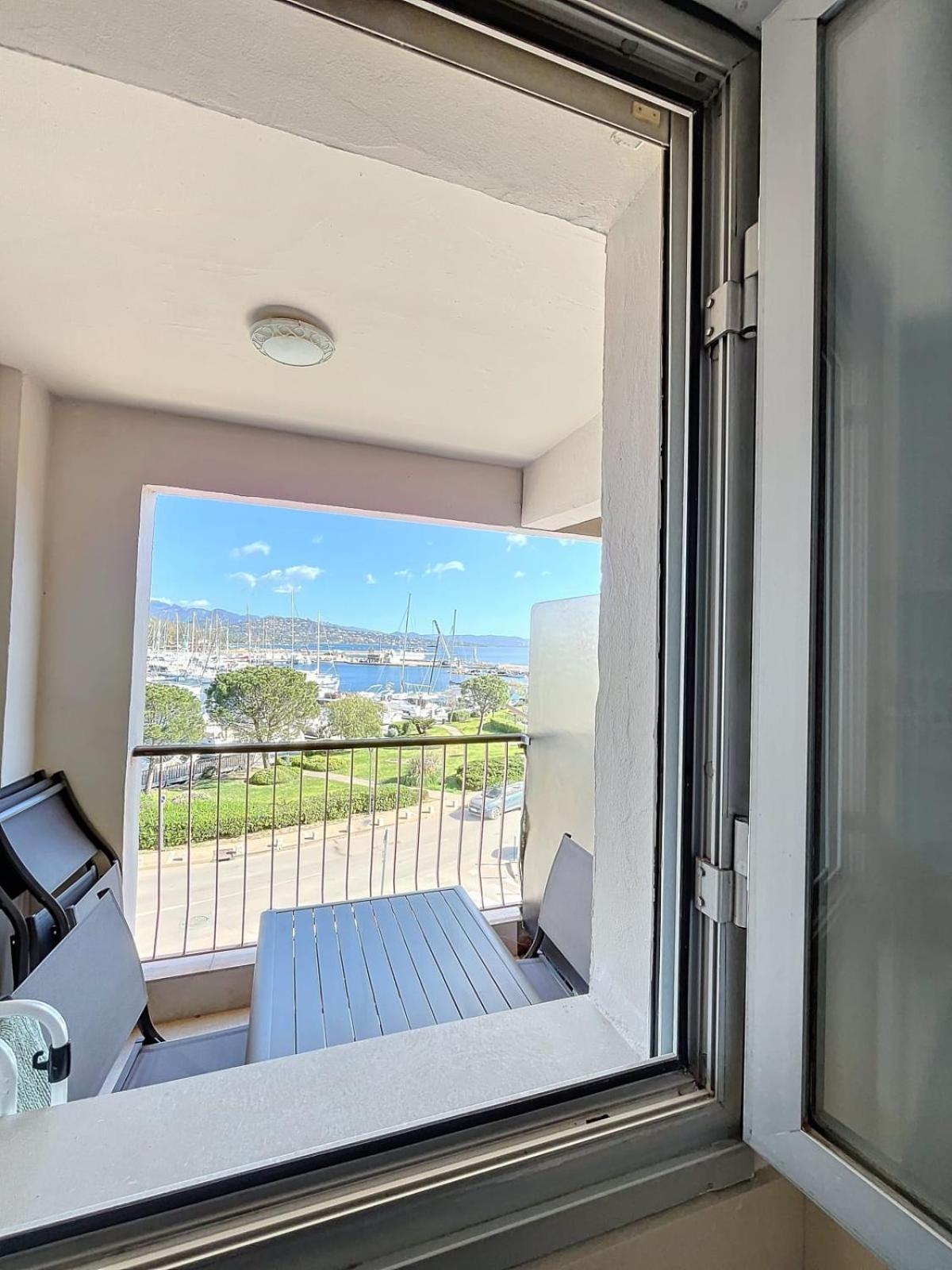 Pretty Cocoon With Harbour View Apartment ปอร์โต-เวคคีโอ ภายนอก รูปภาพ